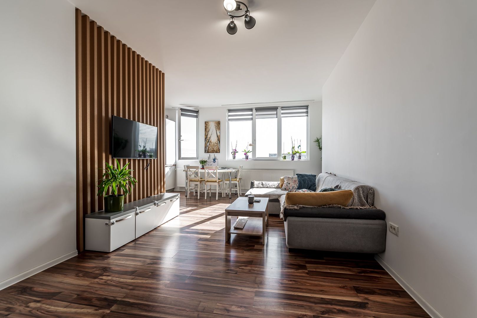 Imagine 2 - 2 camere în blocul Urbanna: Orientare spre răsărit și confort complet