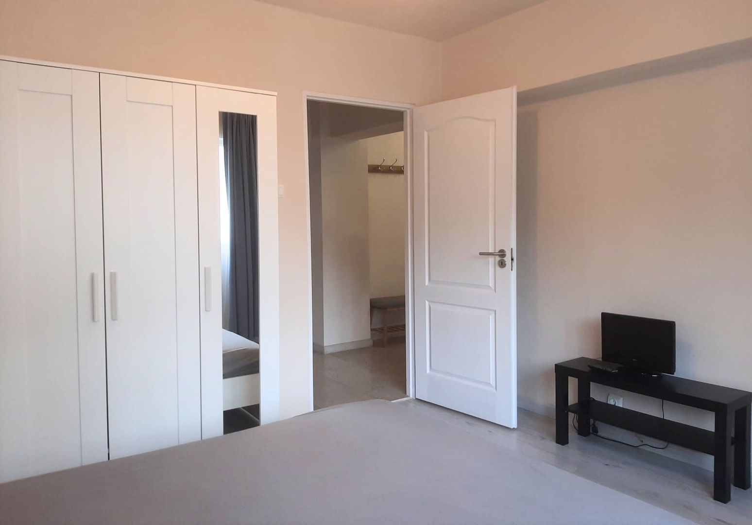 Vanzare 3 camere complet renovat zona pietonala Racadau - imaginea 11