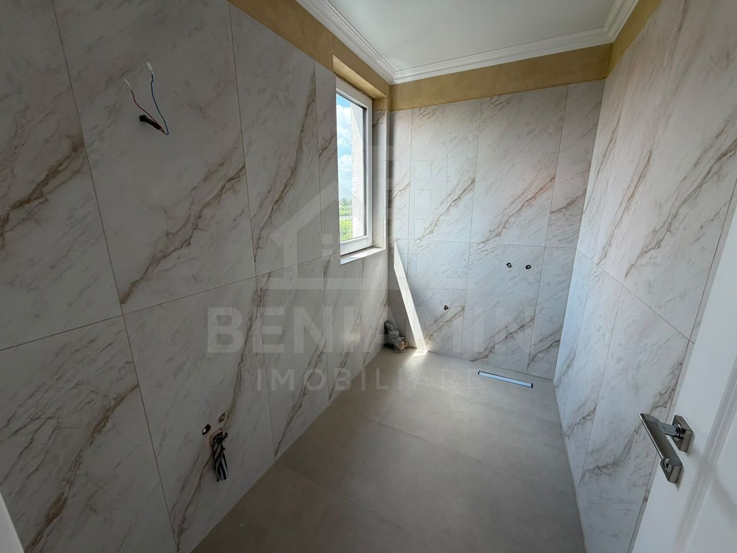 Casa 3 dormitoare-3 bai-Bariera Valcii-Moderna-toate utilitatile - imaginea 12