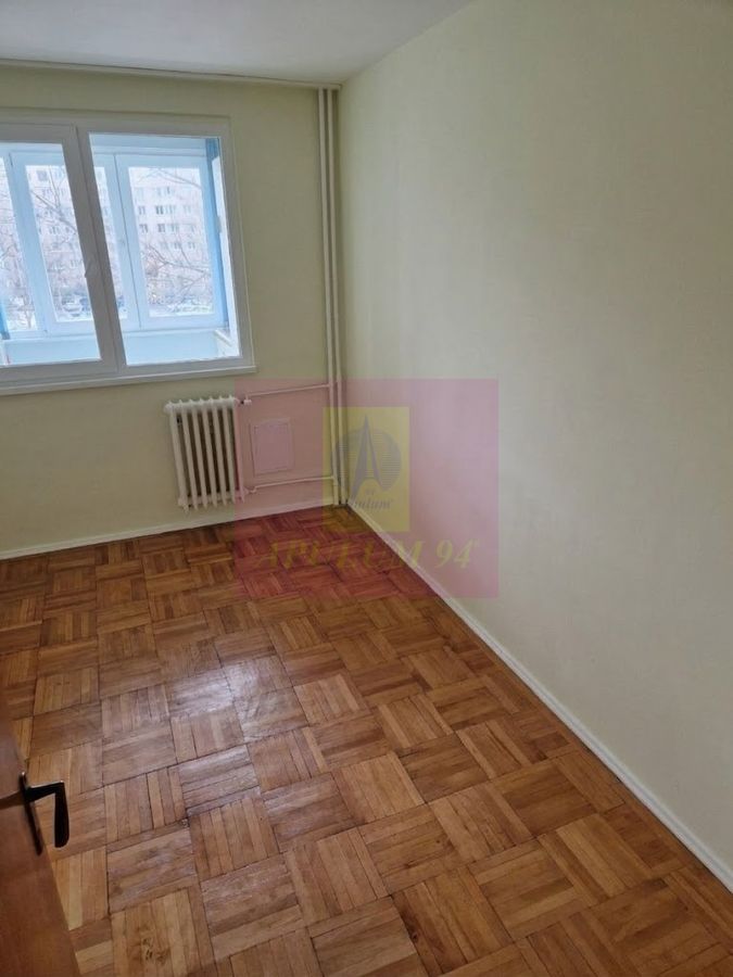 Vanzare apartament 4 camere la Titan, metrou - imaginea 3