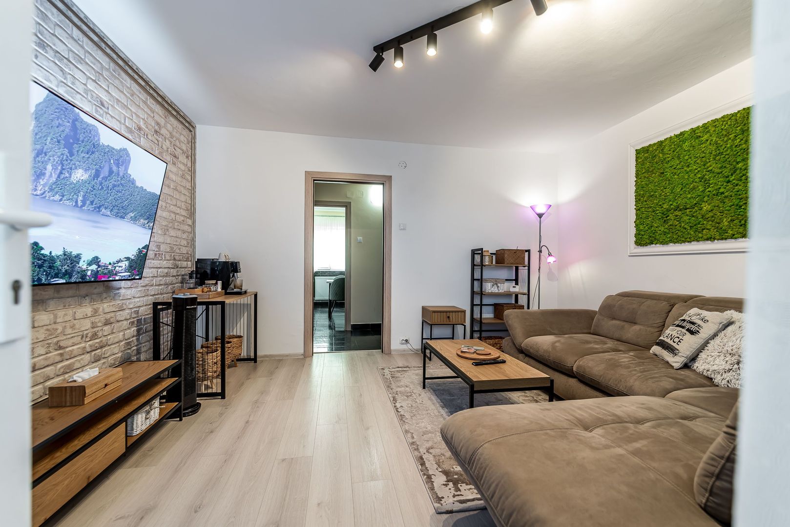 Imagine 3 - 5 camere pentru familia care vrea spațiu real