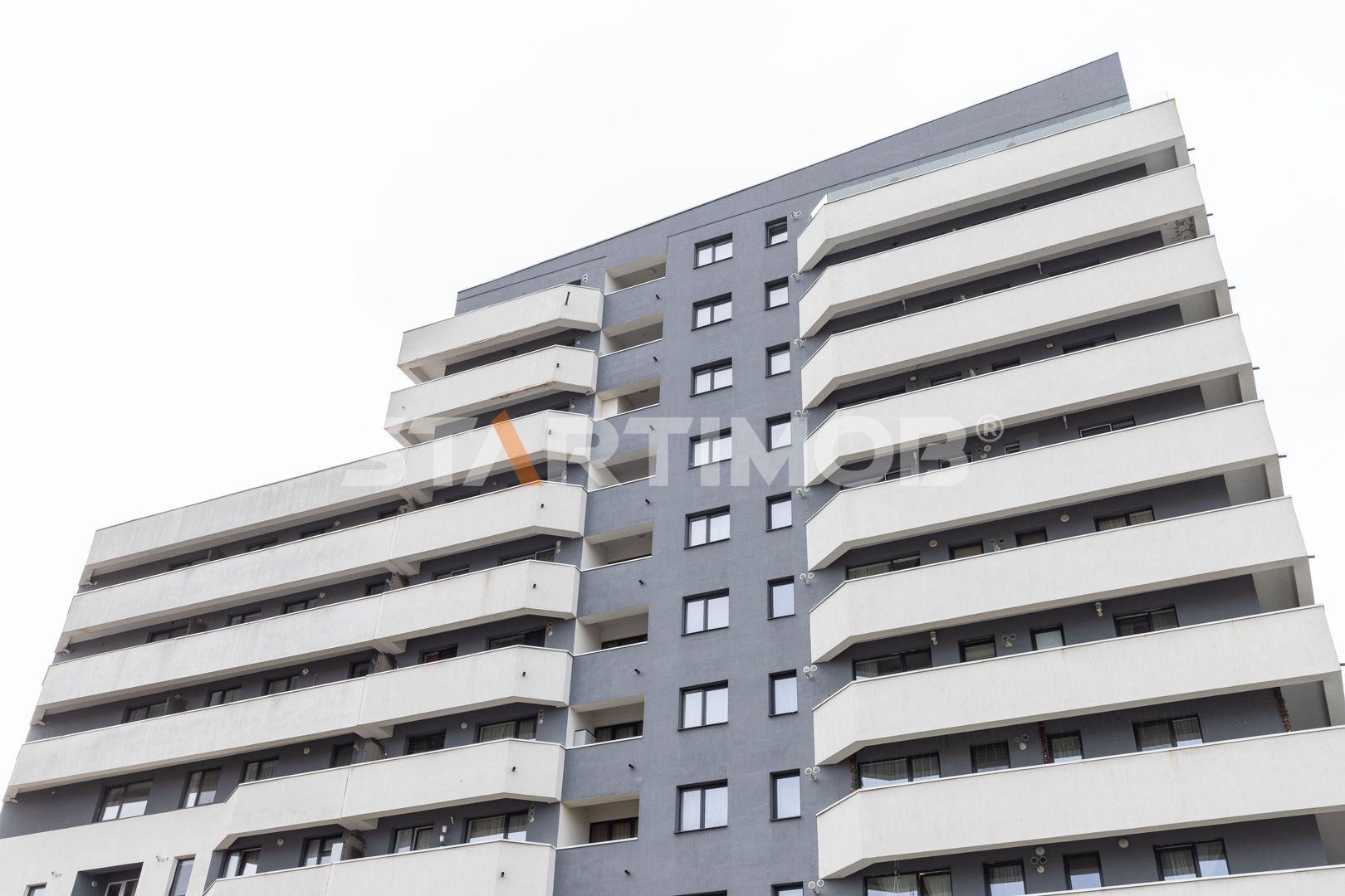 Apartament mobilat Alphaville cu parcare acoperita