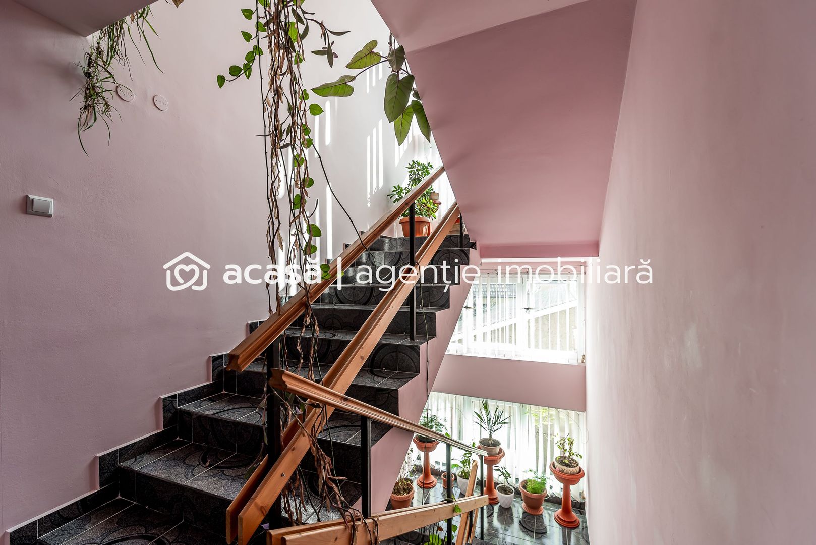 Imagine 11 - Casă spațioasă în mijlocul orasului, Str. Constantin Brâncuși