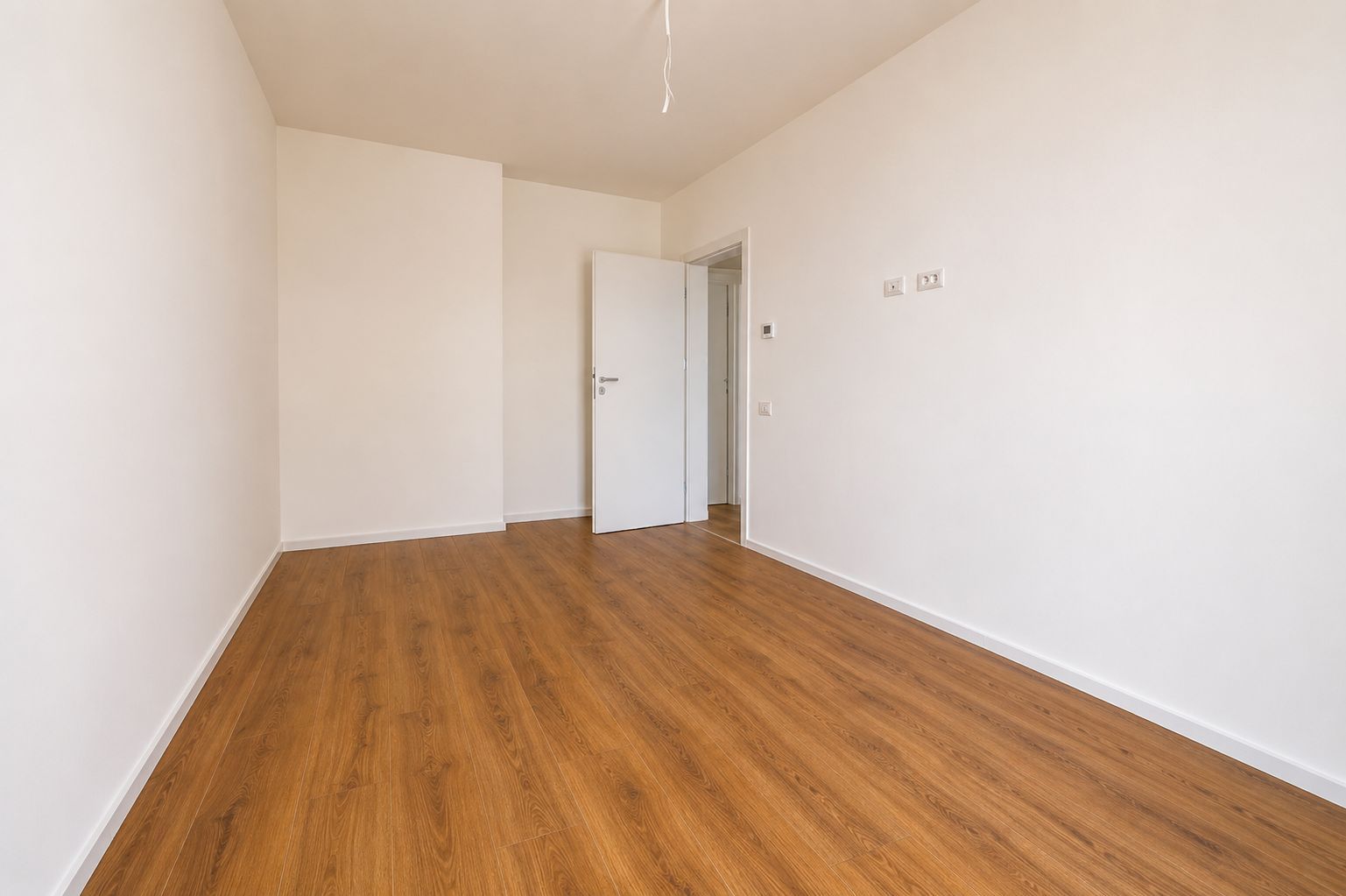 Apartament nou cu 2 camere, Complex Ateneo, 54.5 mp, parcare inclusa - imaginea 3