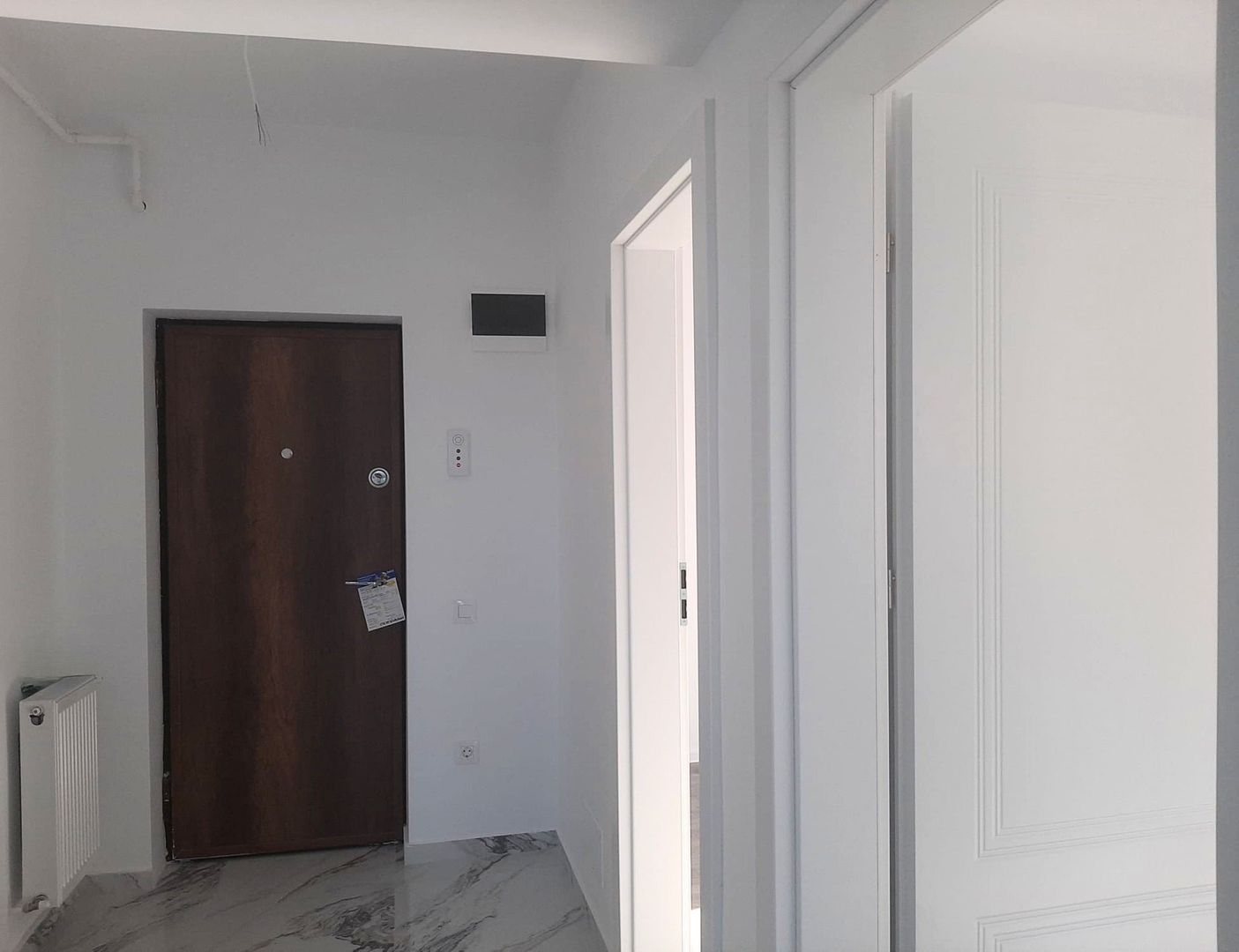 Apartament cu 3 camere situat la etajul 3 zona rezidentiala Rasnov - imaginea 15