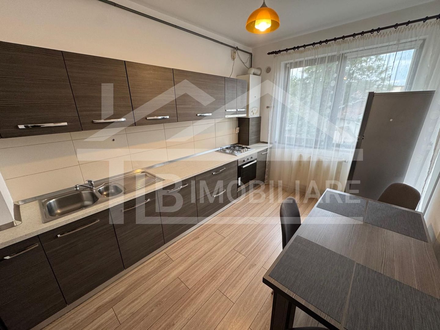 Apartament cu 2 camere, 70mp, terasa, parcare, Zona Centrala - imaginea 8