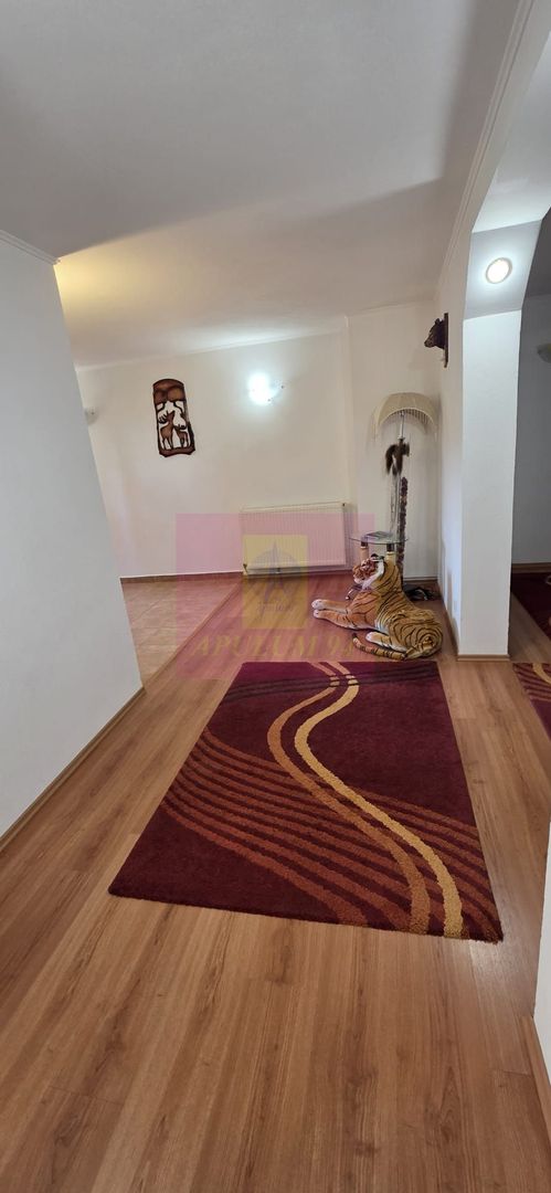 Vila cu 7 camere de vanzare in Busteni - imaginea 44