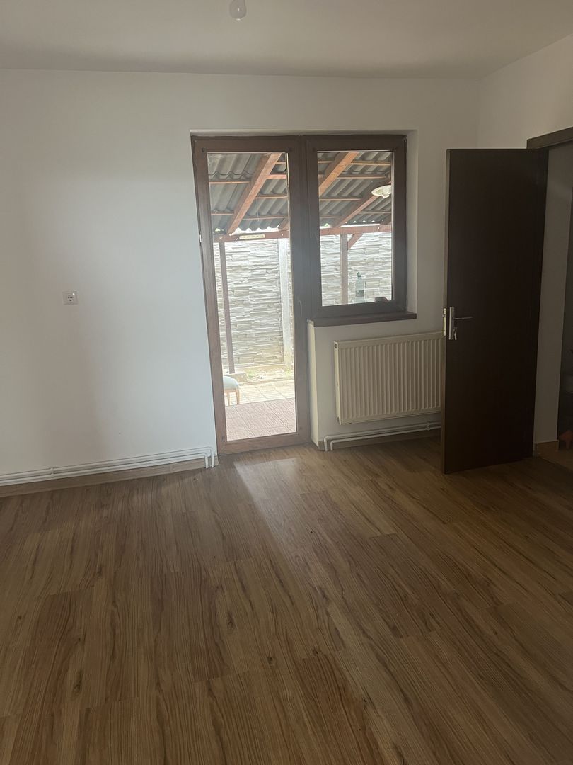 CASA DE VANZARE IN CARTIERUL PRIMAVERII -GIARMATA MARE - imaginea 11