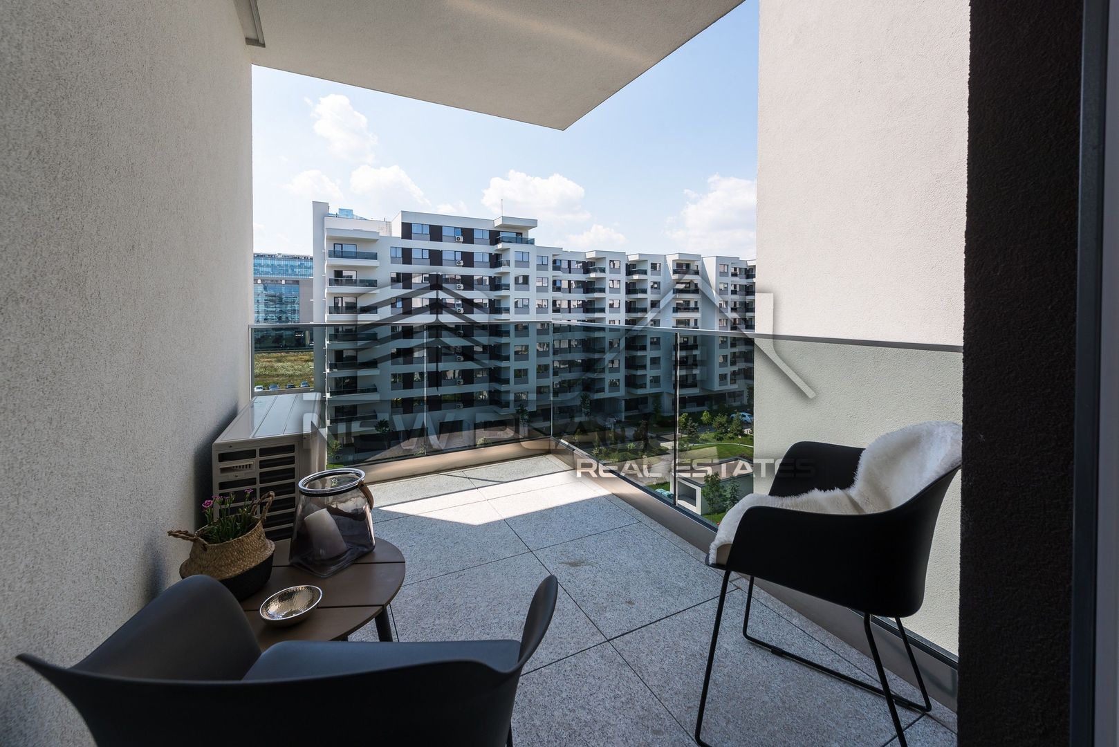 [VIDEO] 4City North | Apt exclusivist | Vedere curtea interioara | Lux - imaginea 17