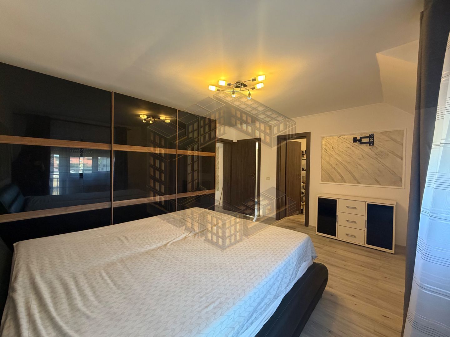 Duplex cu 5 camere și 3 bai, acces auto, Dumbrăvița - imaginea 12