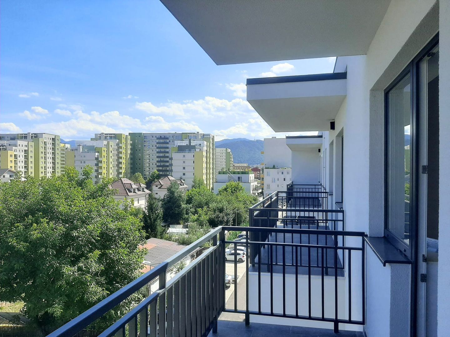 Un Apartament Pentru O Viață Bună  Coresi  2025 - imaginea 12