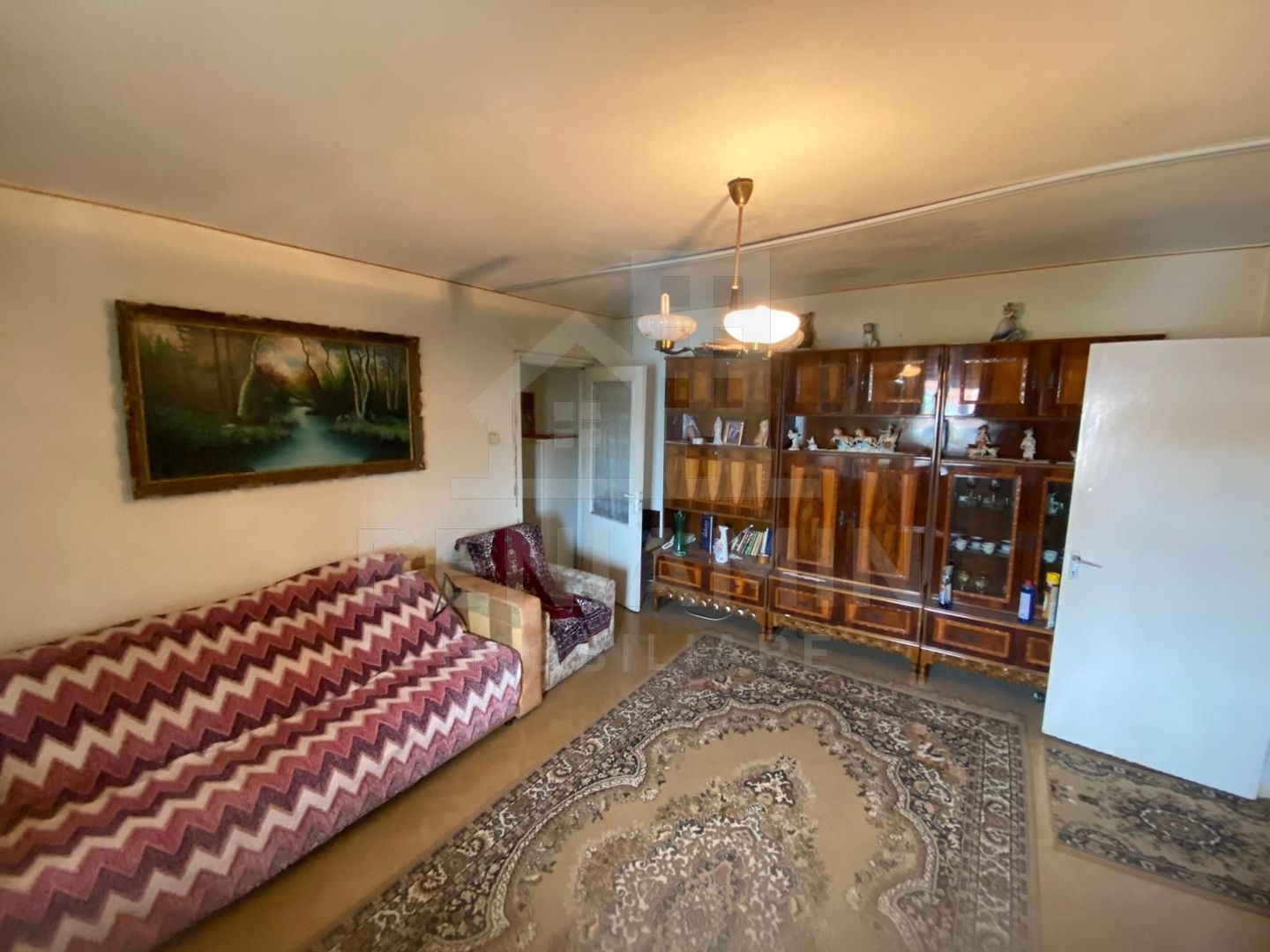Apartament 2 camere semidecomandat spatios 56mp Rovine MOL - imaginea 2