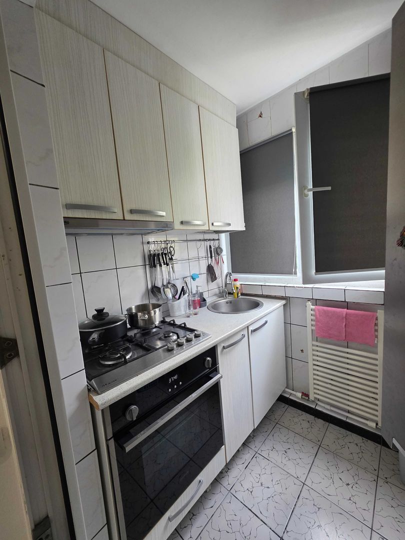 Inchiriez Apartament 3 camere Zona Dristor-Titan - imaginea 7