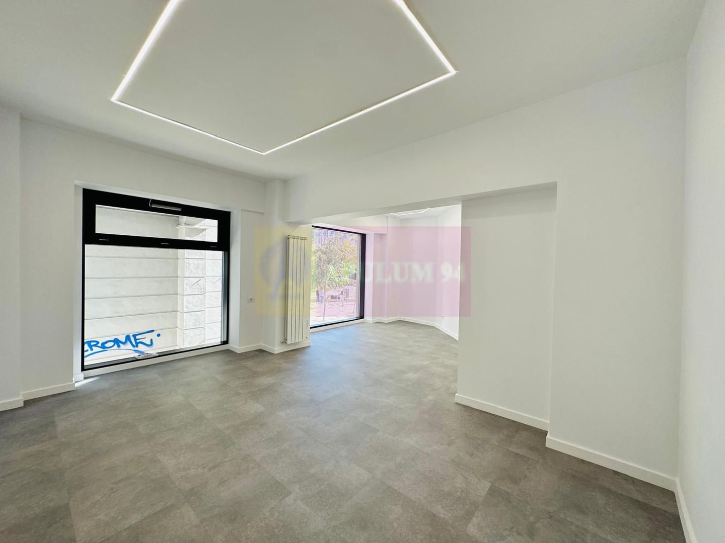 Vanzare spatiu comercial in zona Decebal