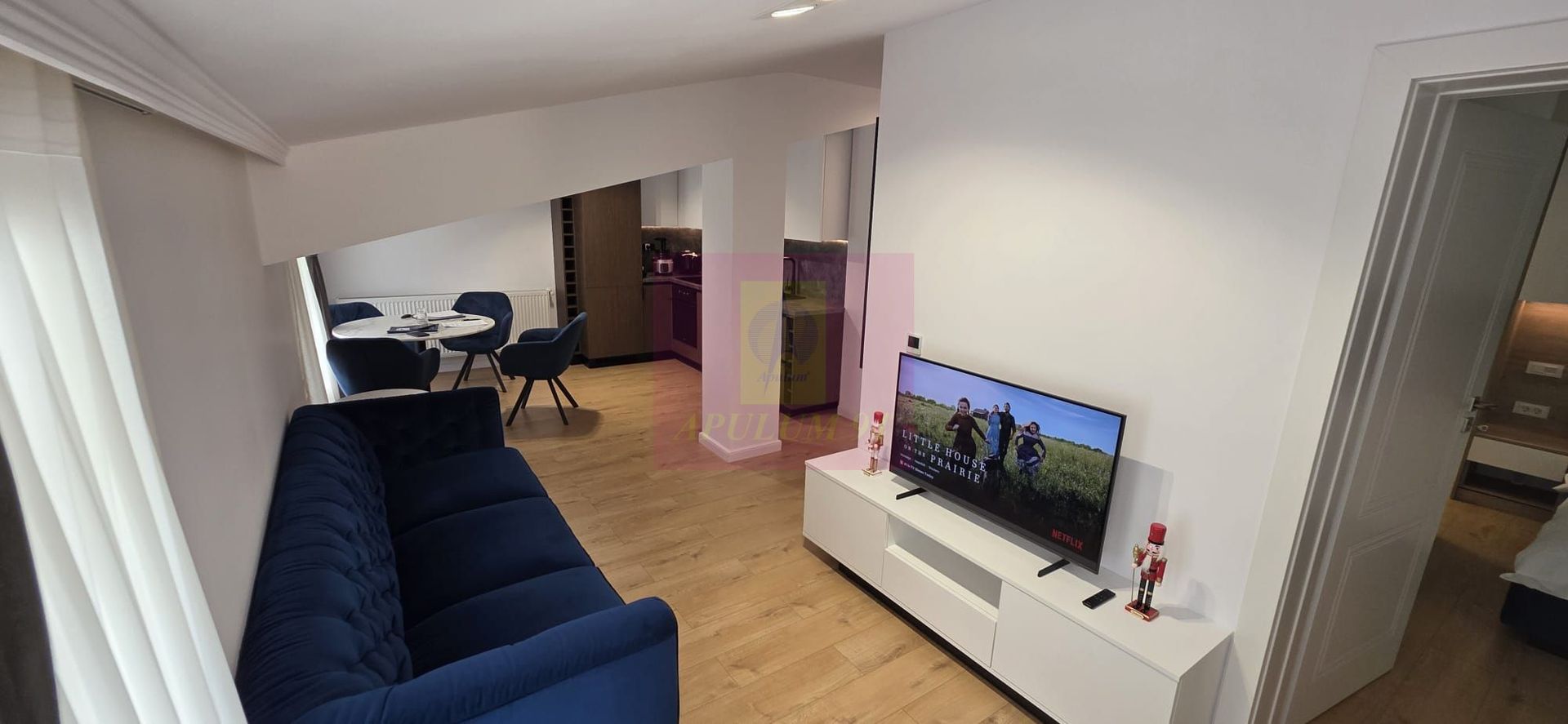 Apartament cu 2 bai si loc de parcare in Sinaia - imaginea 3