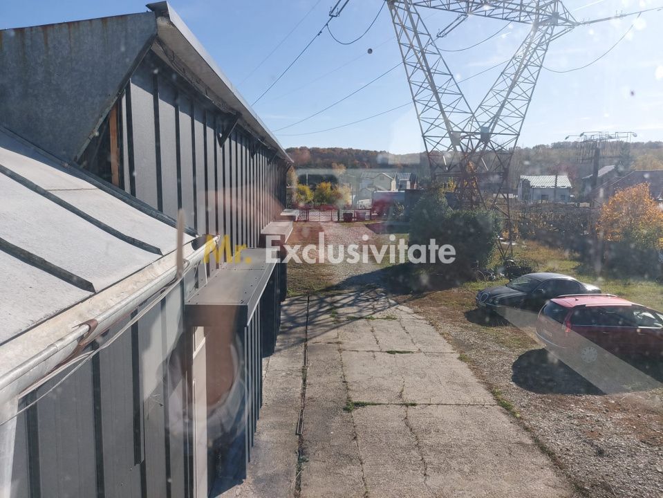 De închiriat: Casa 3 camere si 2 Hale pe 3 000 mp/ Bascov - Argeș - imaginea 4