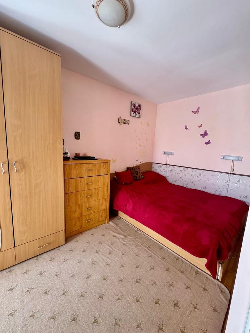 Apartament cu 2 camere, balcon și bucătărie separată - imaginea 6