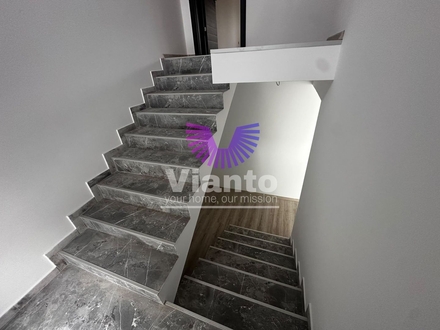 Duplex 5 camere -150mpu, curte 250mp - Cisnadie
