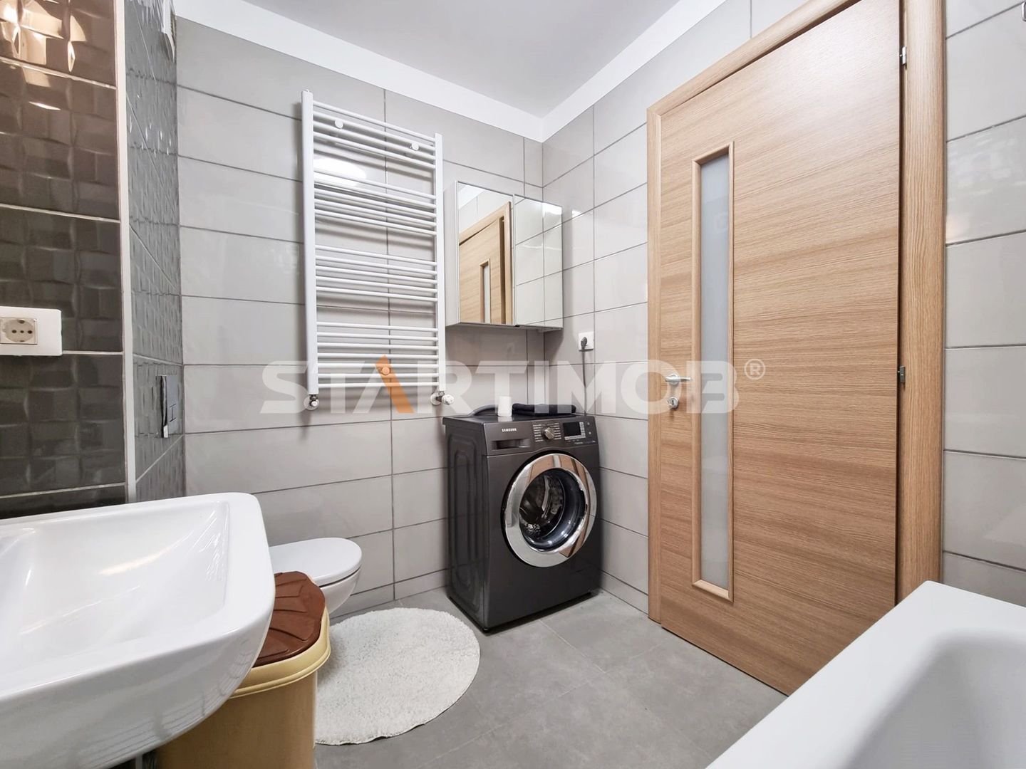 Apartament 2 camere mobilat zona Coresi