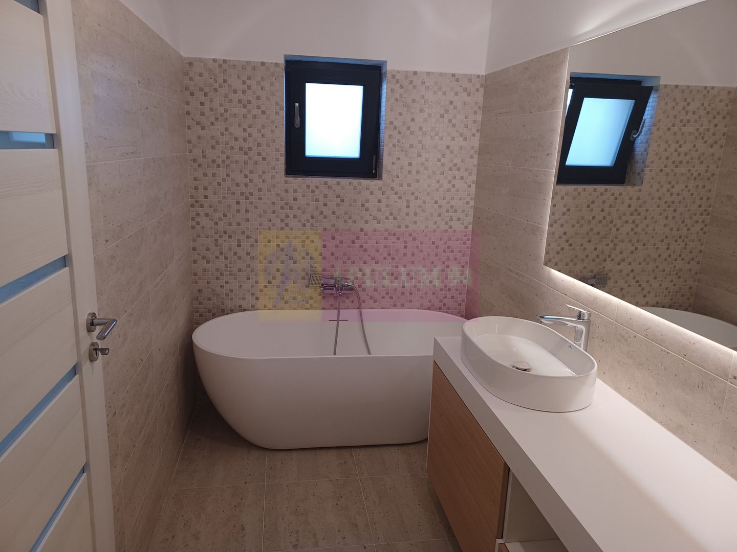 Casă nouă parter 162 mp, curte 504 mp, Săbăreni