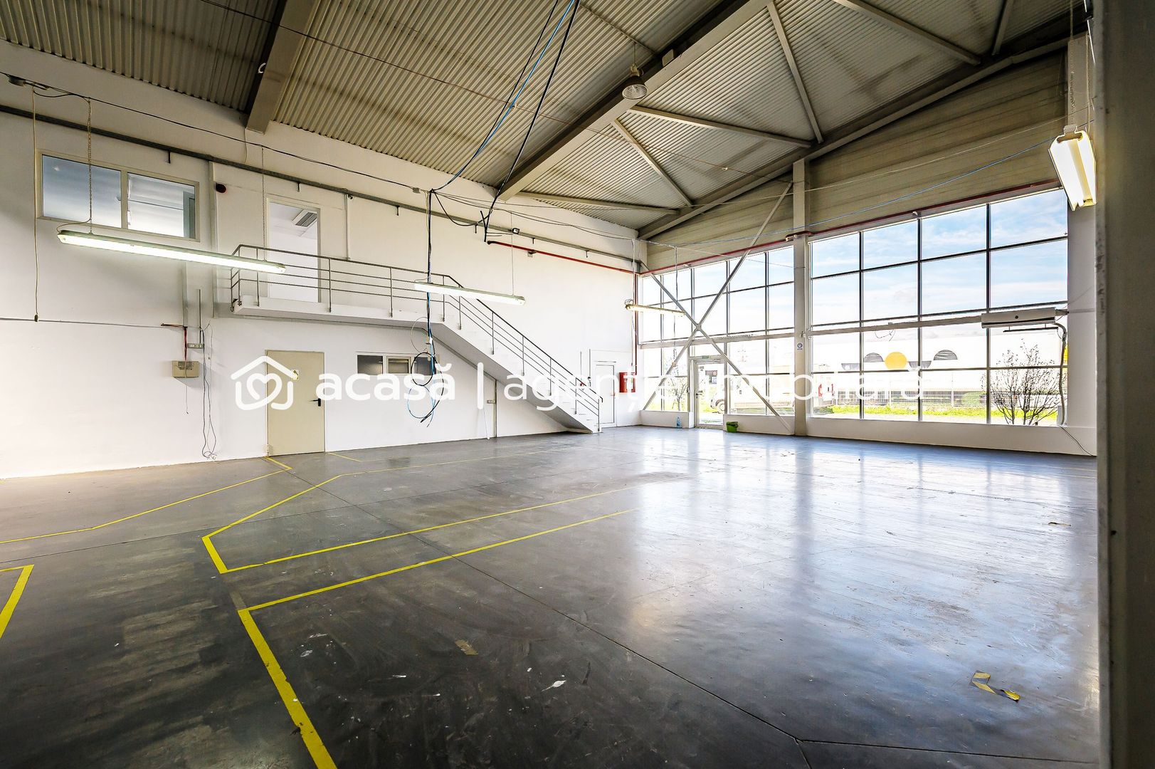 Imagine 1 - Hală industrială de vânzare 3495 mp în Arad