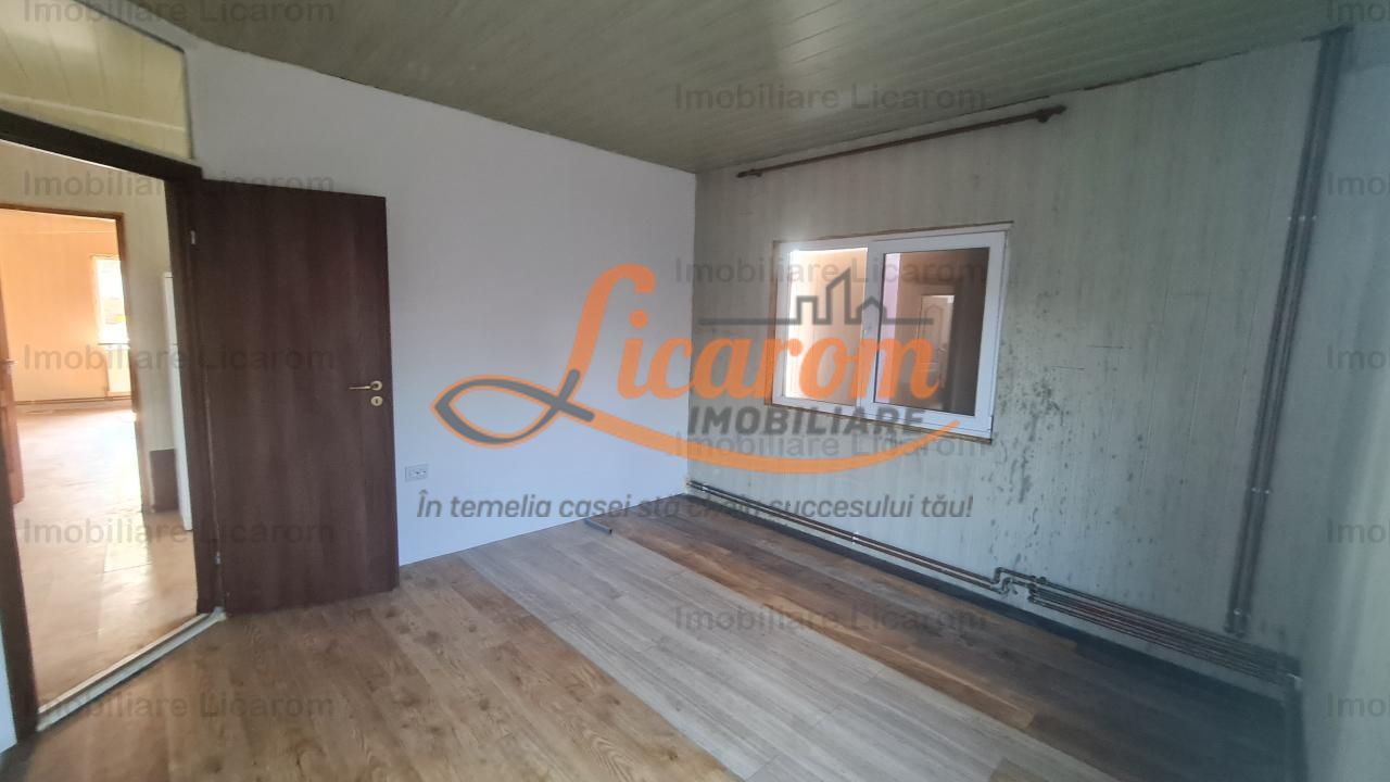Proprietate in Cristian cu trei constructii+o fundatie,450000euro - imaginea 34