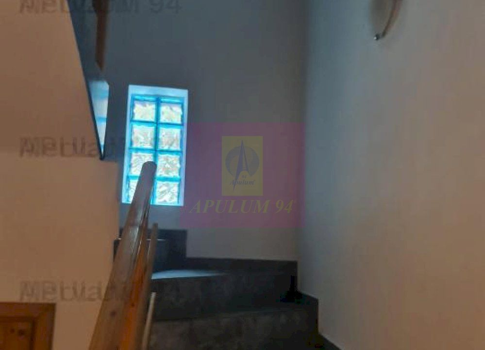 Vilă de vânzare in Sinaia - Zona Cumpătu - imaginea 17