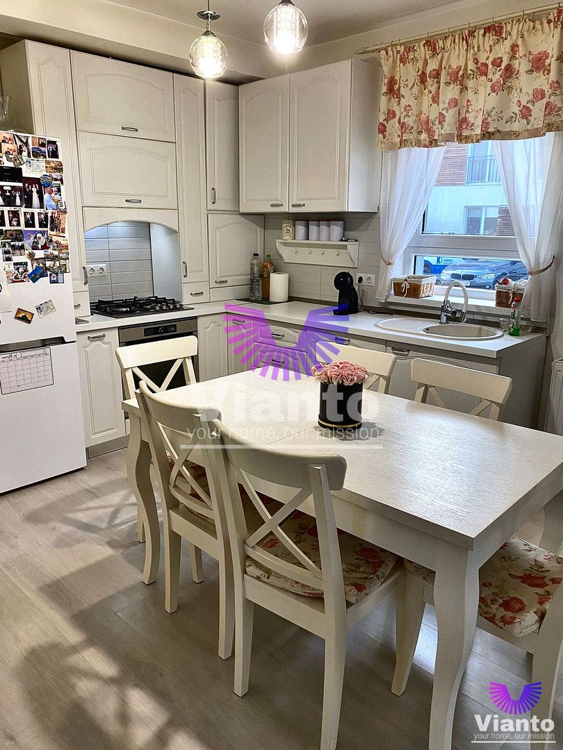 Apartament 3 camere si curte proprie | Parcare privata | Selimbar