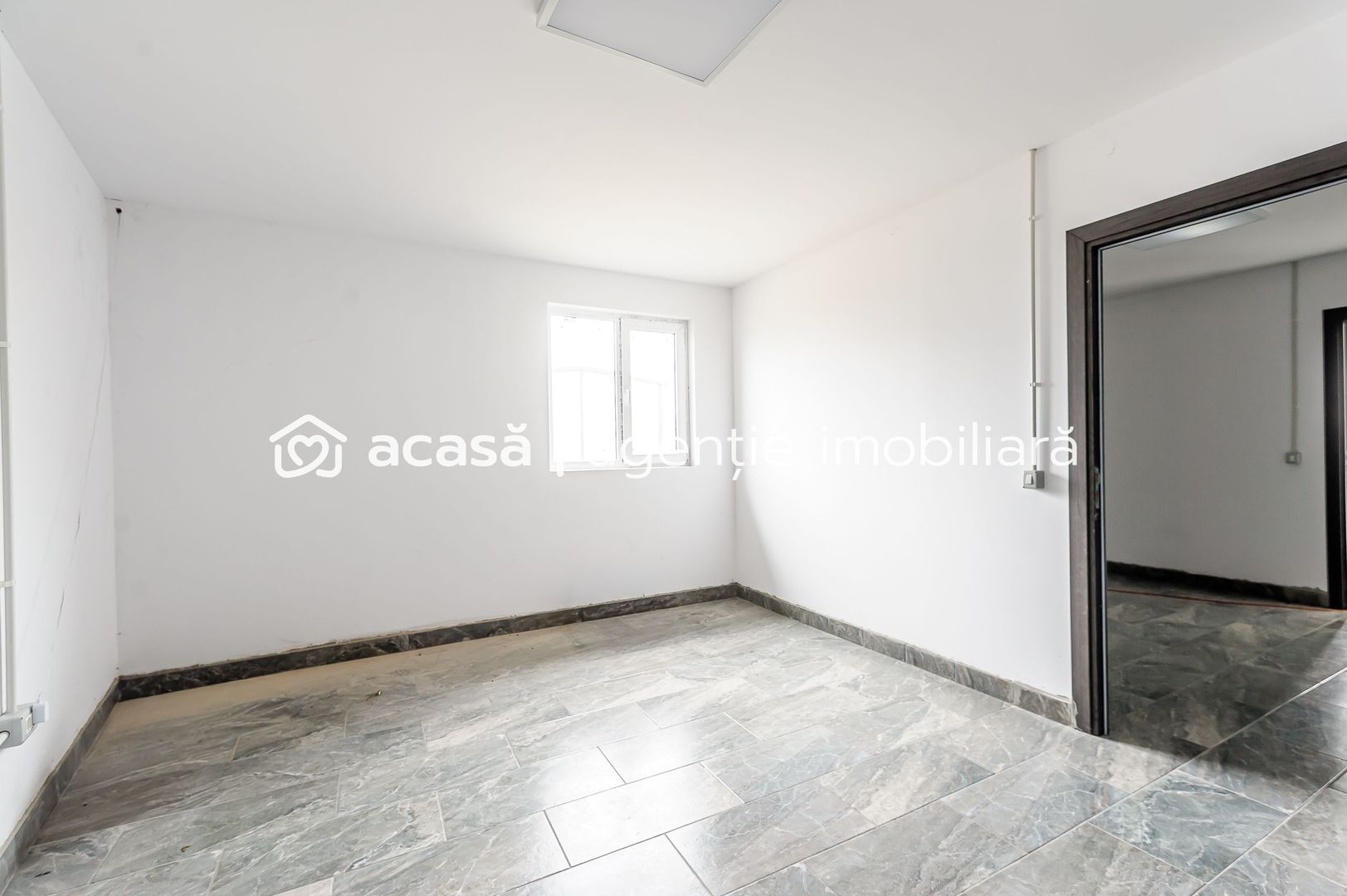 Imagine 6 - Hale depozitare/producție 2.000 mp si 10.000 mp teren în Pecica