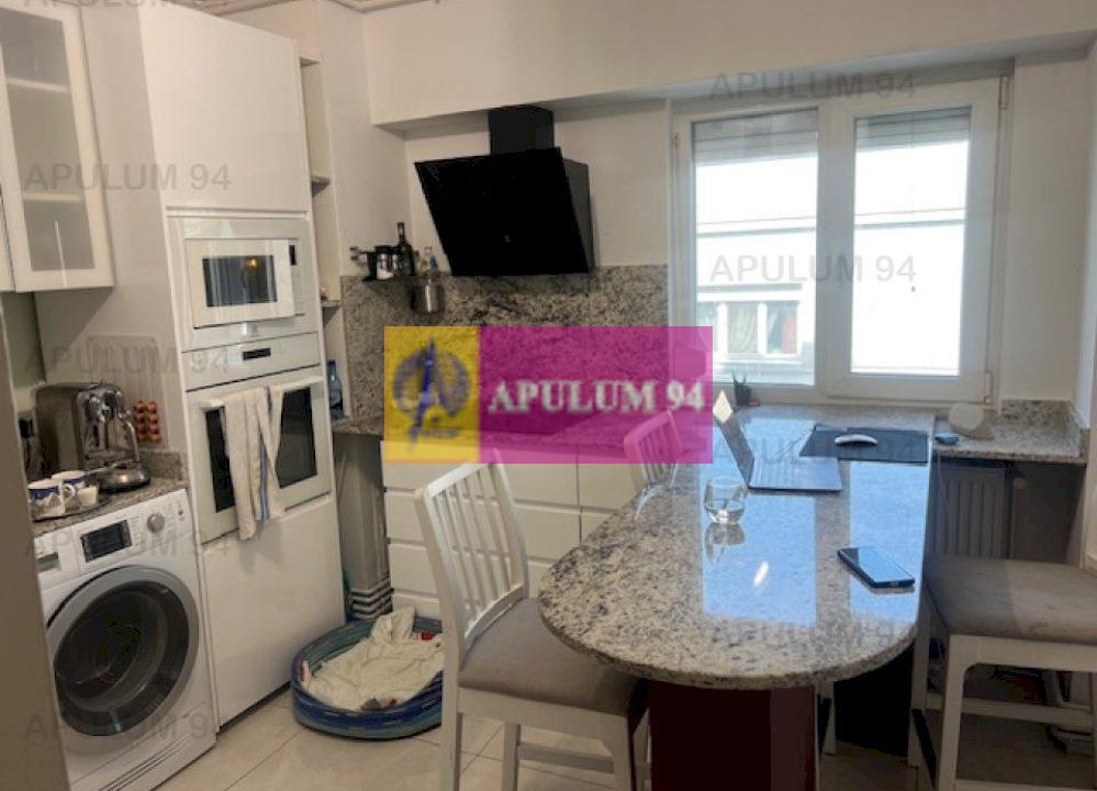 Apartament 4 camere cu panorama superba Universitate.
