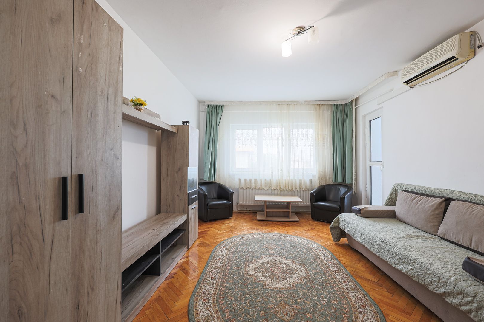 PRET NOU! Apartament 2 camere decomandat – Zona 300 - COMISION 0%