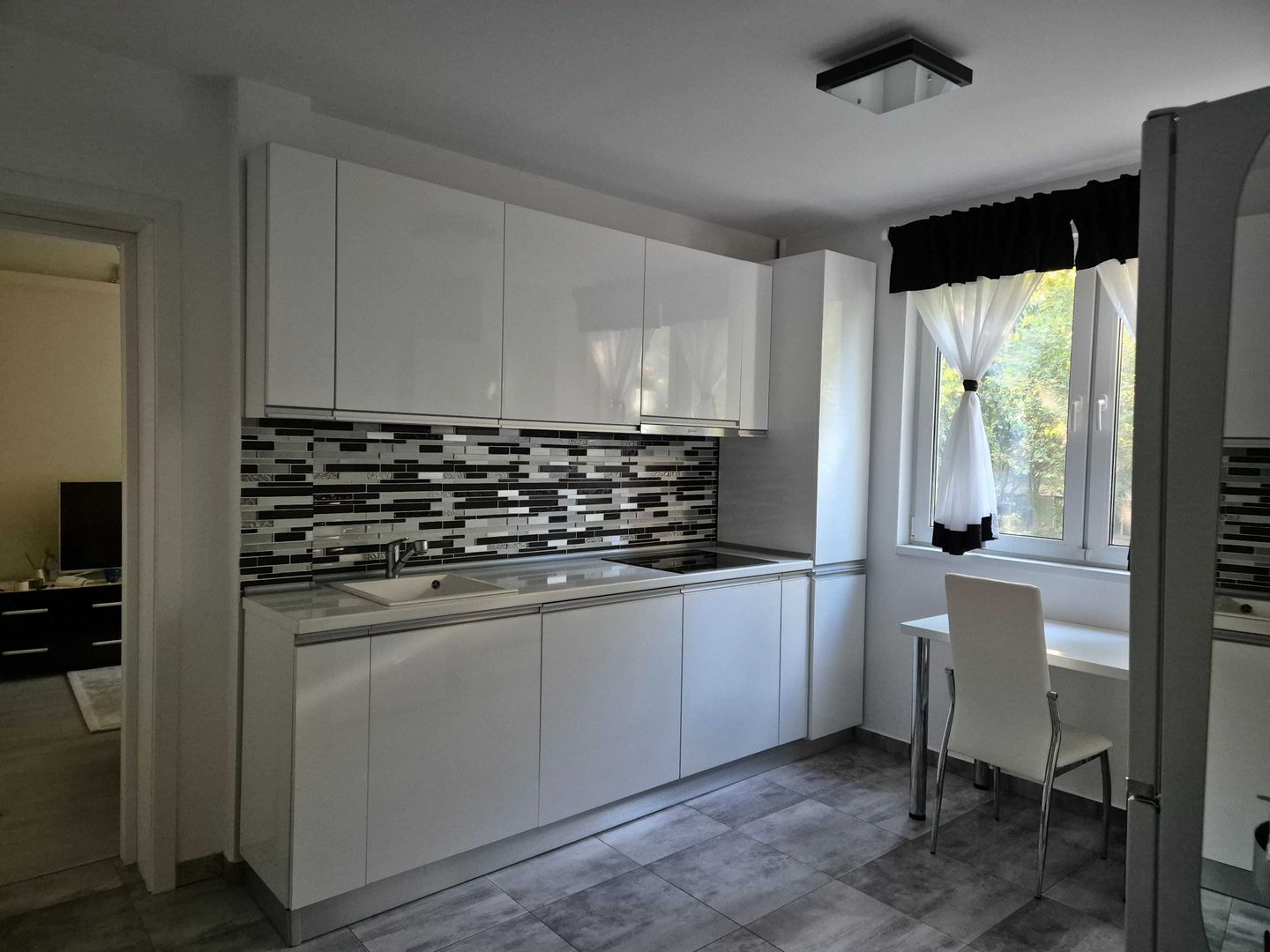 Crangasi Lacul Morii - 3 Camere modern mobilat, utilat si loc parcare D8