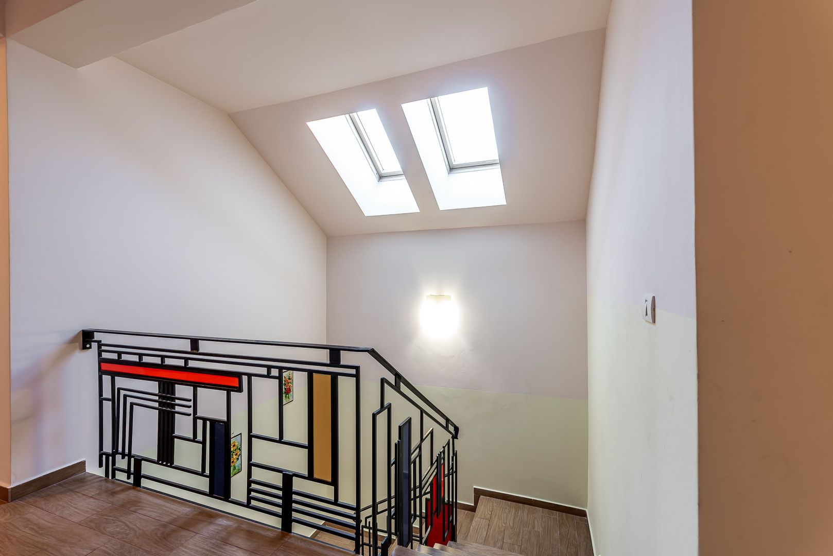 Imagine 9 - Casă cu5 camere, teren 720 mp, fotovoltaice 13 kW, Aradul Nou