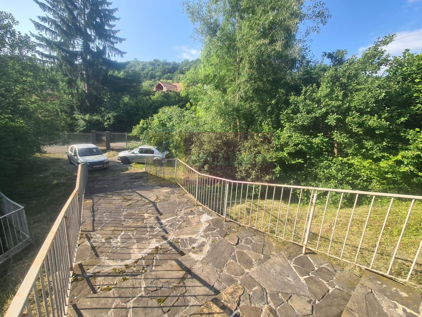 Vila de vanzare cu 6 camere in Cornu (teren 6.600 mp)