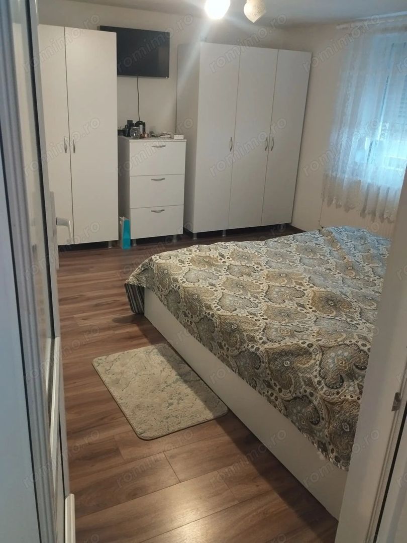Casă de vânzare cu teren 920 mp - imaginea 7