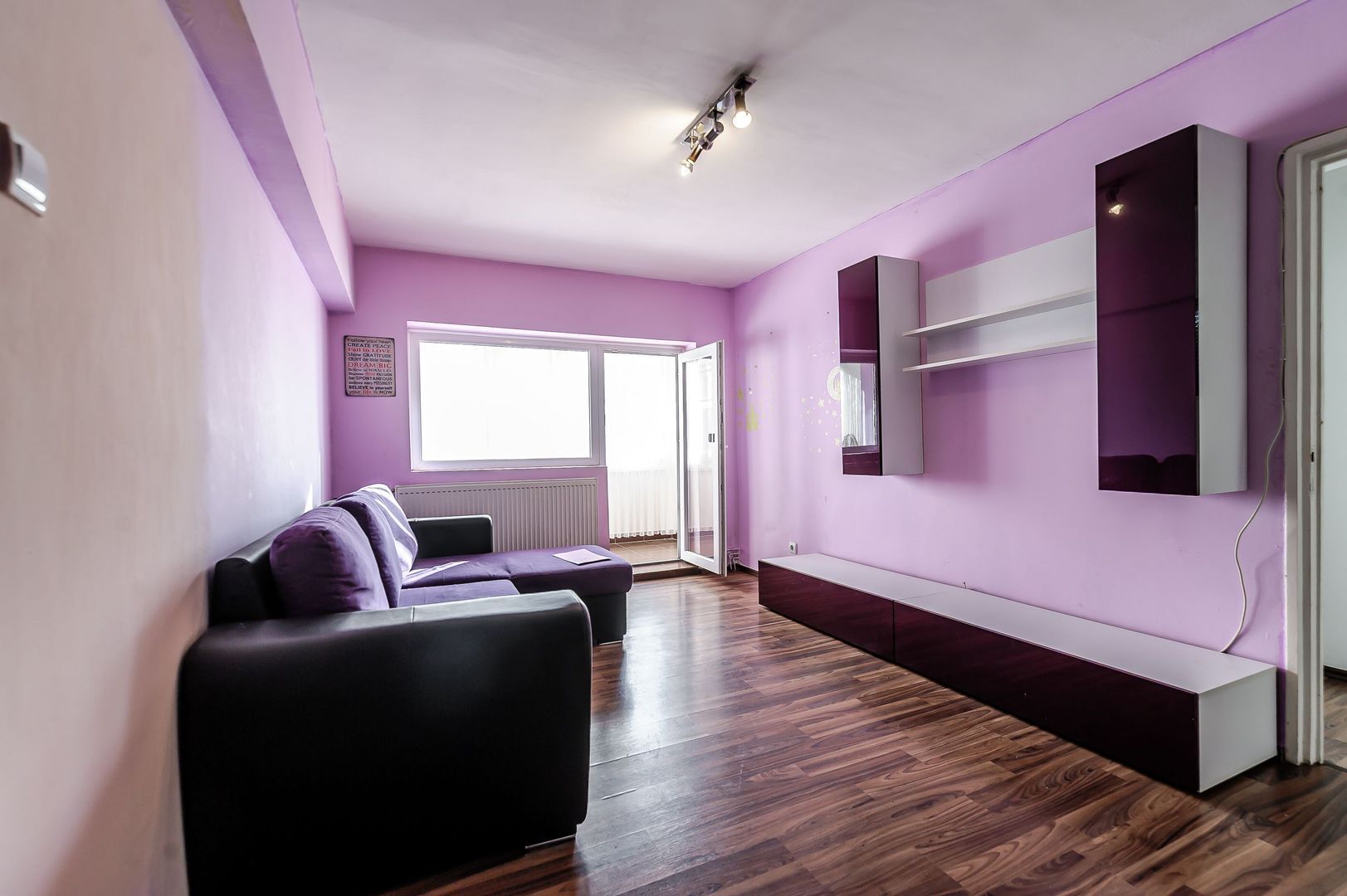 Apartament 2 Camere, Etajul 1, Piața mică, Arad