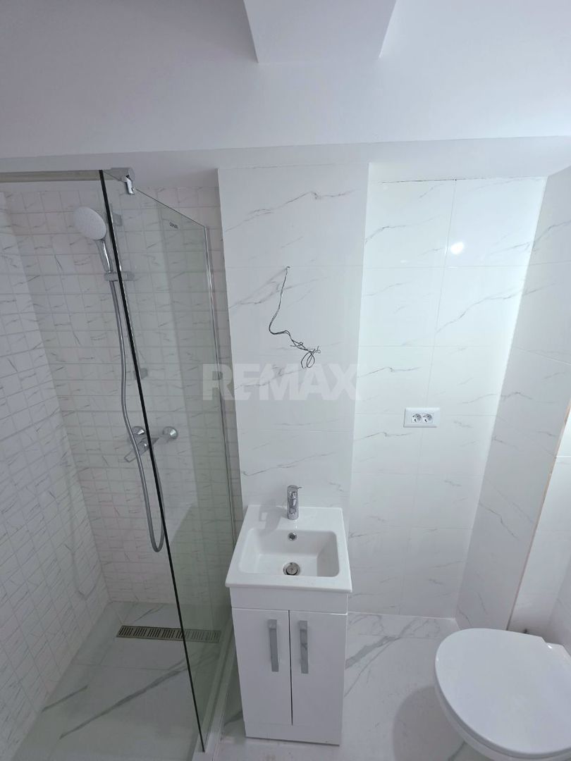 Apartament cu 3 camere în București, România - imaginea 6