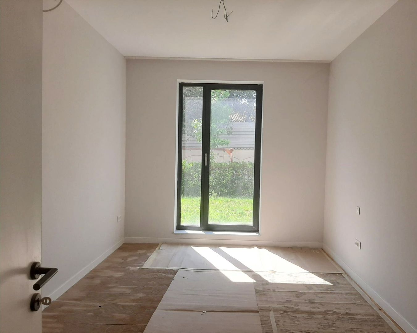 APARTAMENT PREMIUM CU 5 CAMERE ȘI GRĂDINĂ PRIVATĂ DE 160 MP - imaginea 9