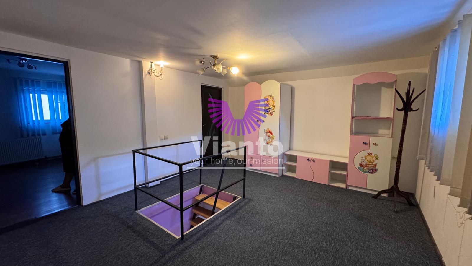 Casa Individuala de Inchiriat 5 Camere - Curte cu Zona de Barbeque-Gusterita