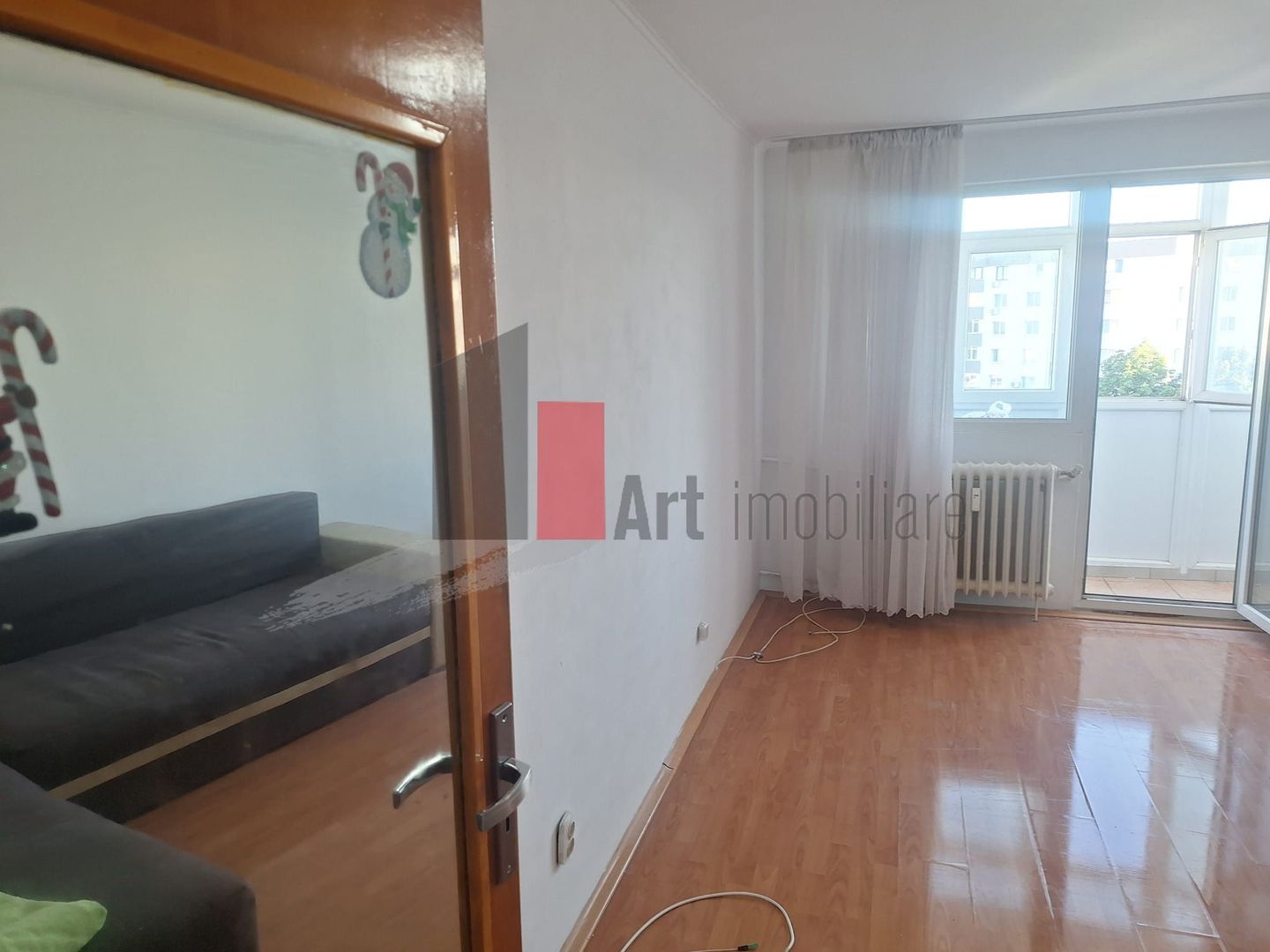 Vânzare apartament decomandat 2 camere - Metrou Lujerului - imaginea 2