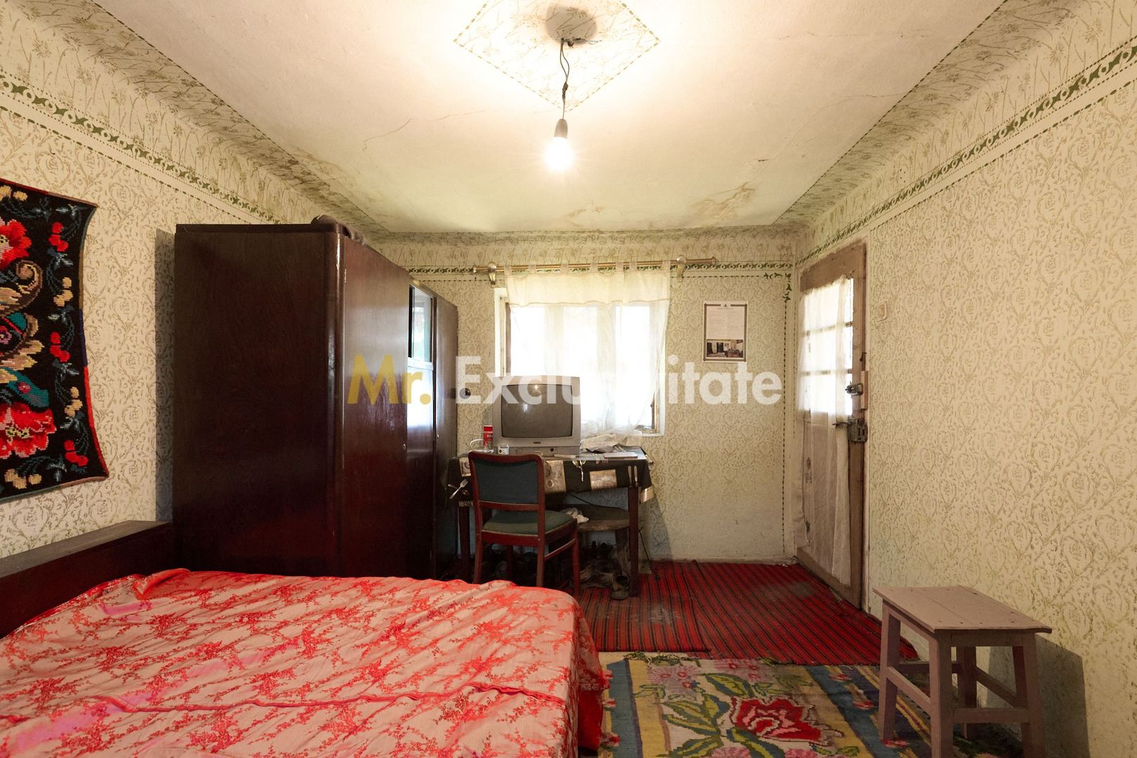 Casa cu teren de 1.200 mp si livada–Badesti, comuna Pietrosani, Arges - imaginea 9