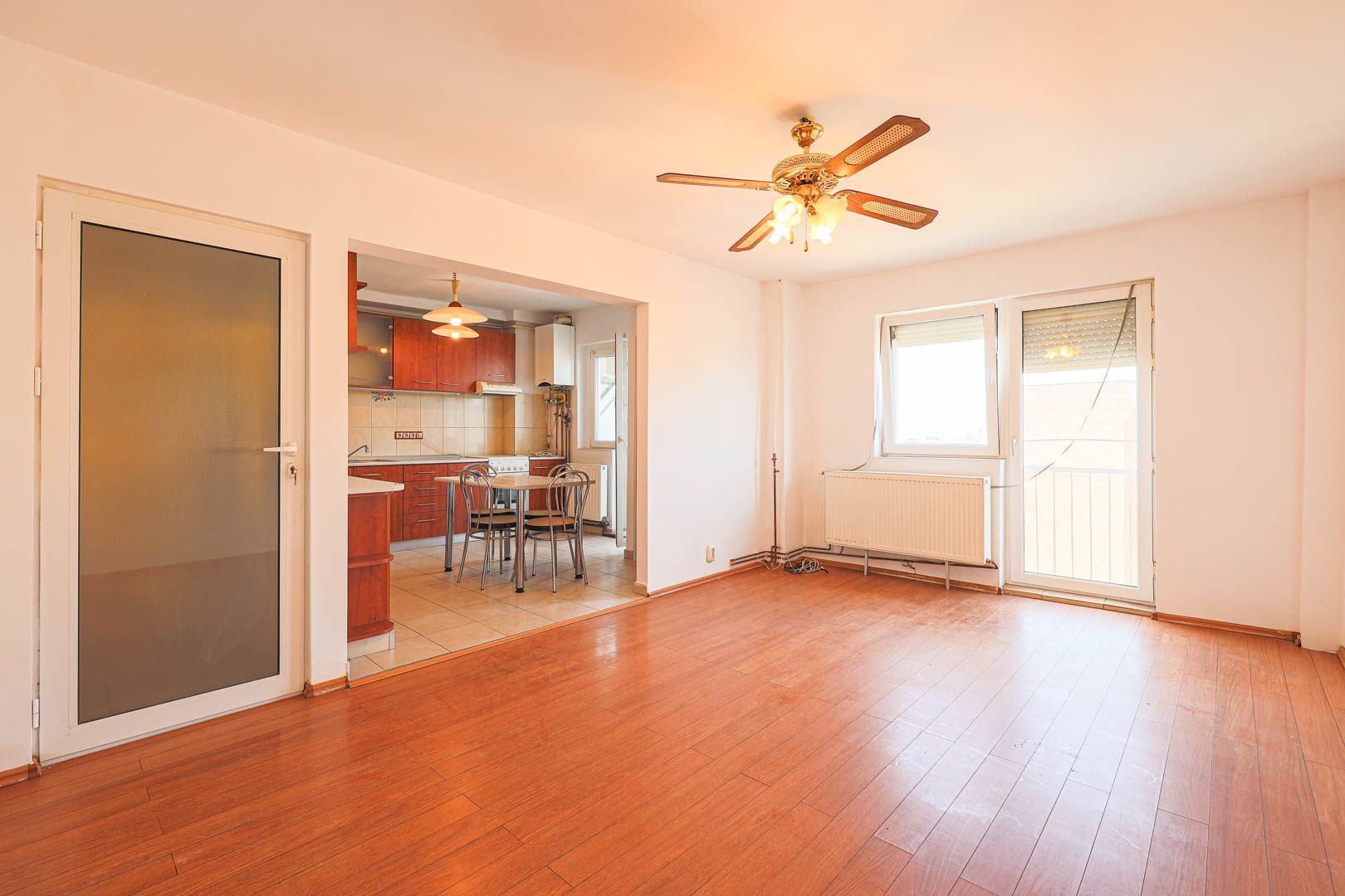 PRET NOU! Apartament spatios cu 2 camere în zona UTA, izolat Complet