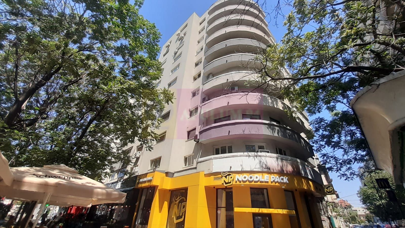 Apartament 3 Camere - Un Cămin Chic Ultracentral la Piața Romană