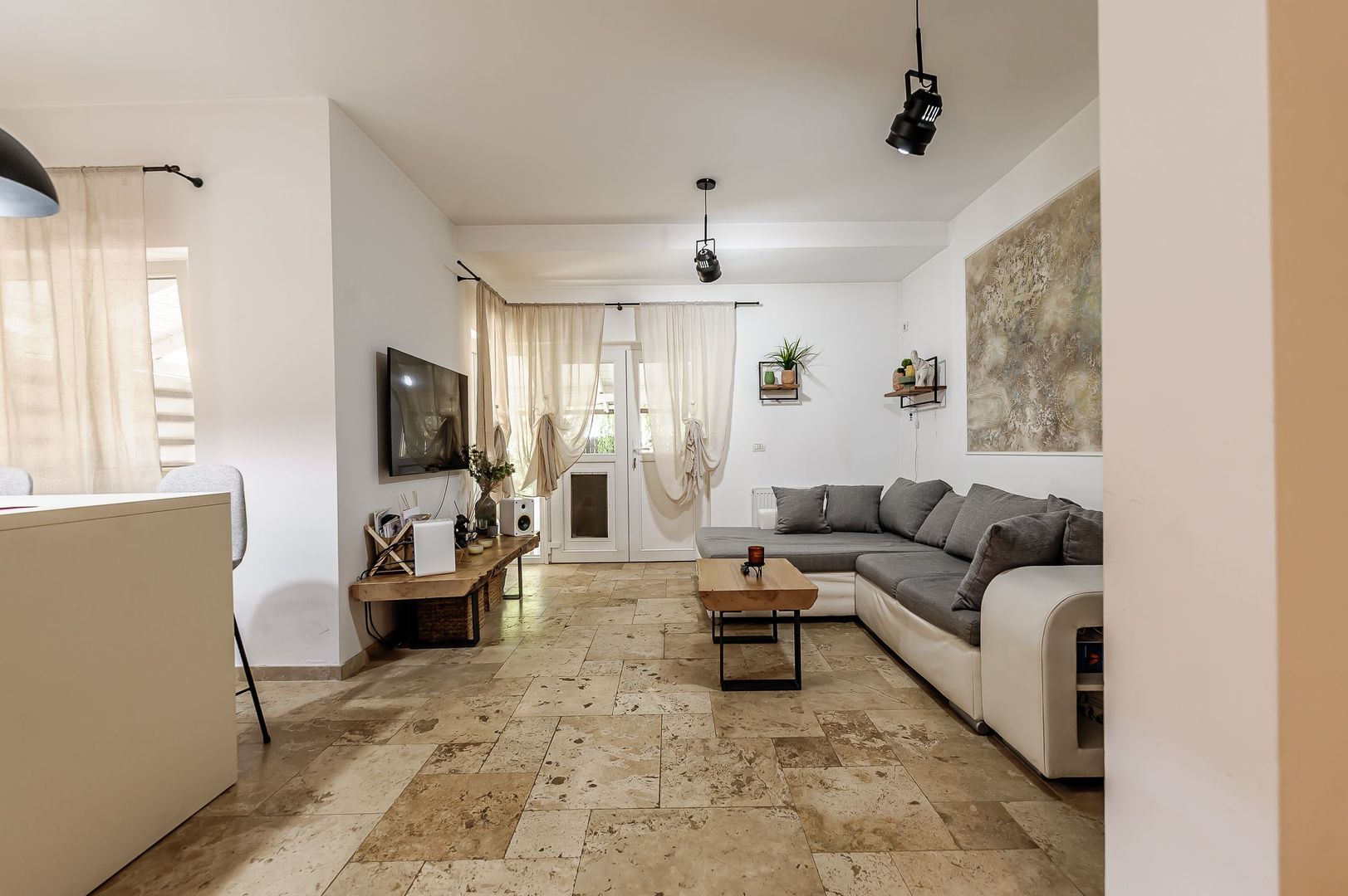 Imagine 6 - Casă de vânzare – Via Carmina, Vladimirescu -zonă rezidențială premium