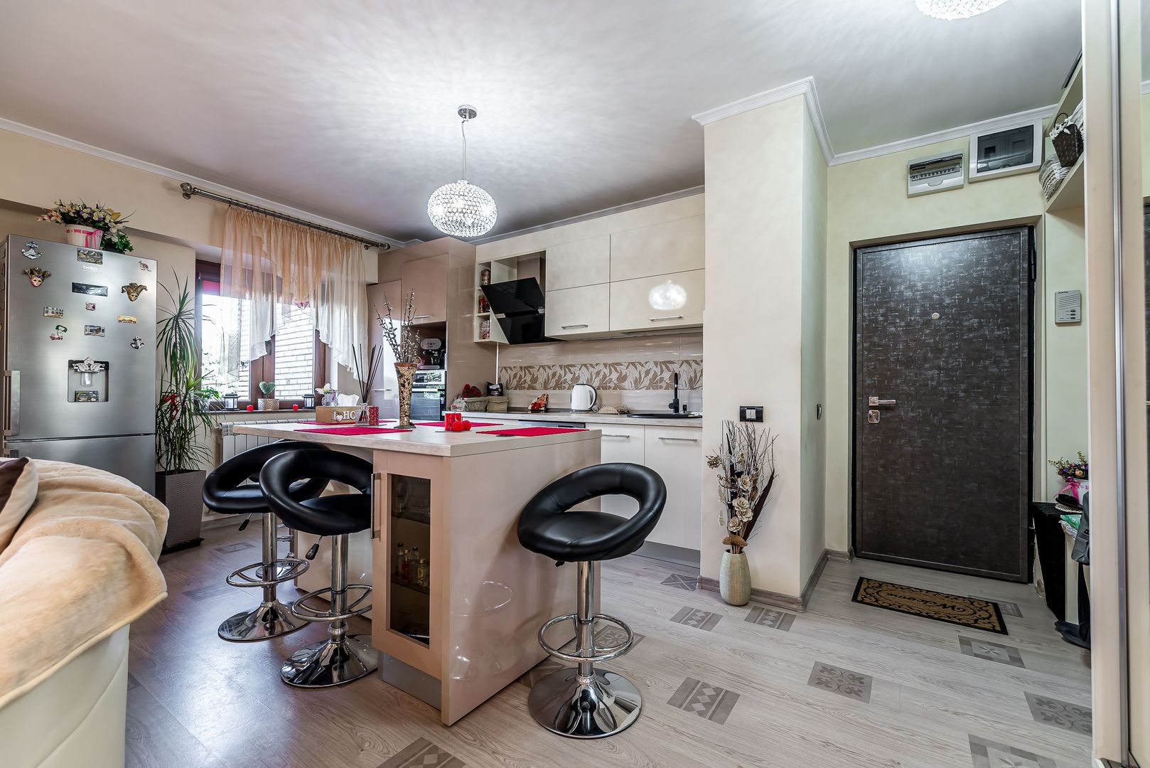 Imagine 3 - Apartament 2 camere – Zona Intim | Etaj 3 cu lift | 78.500 €