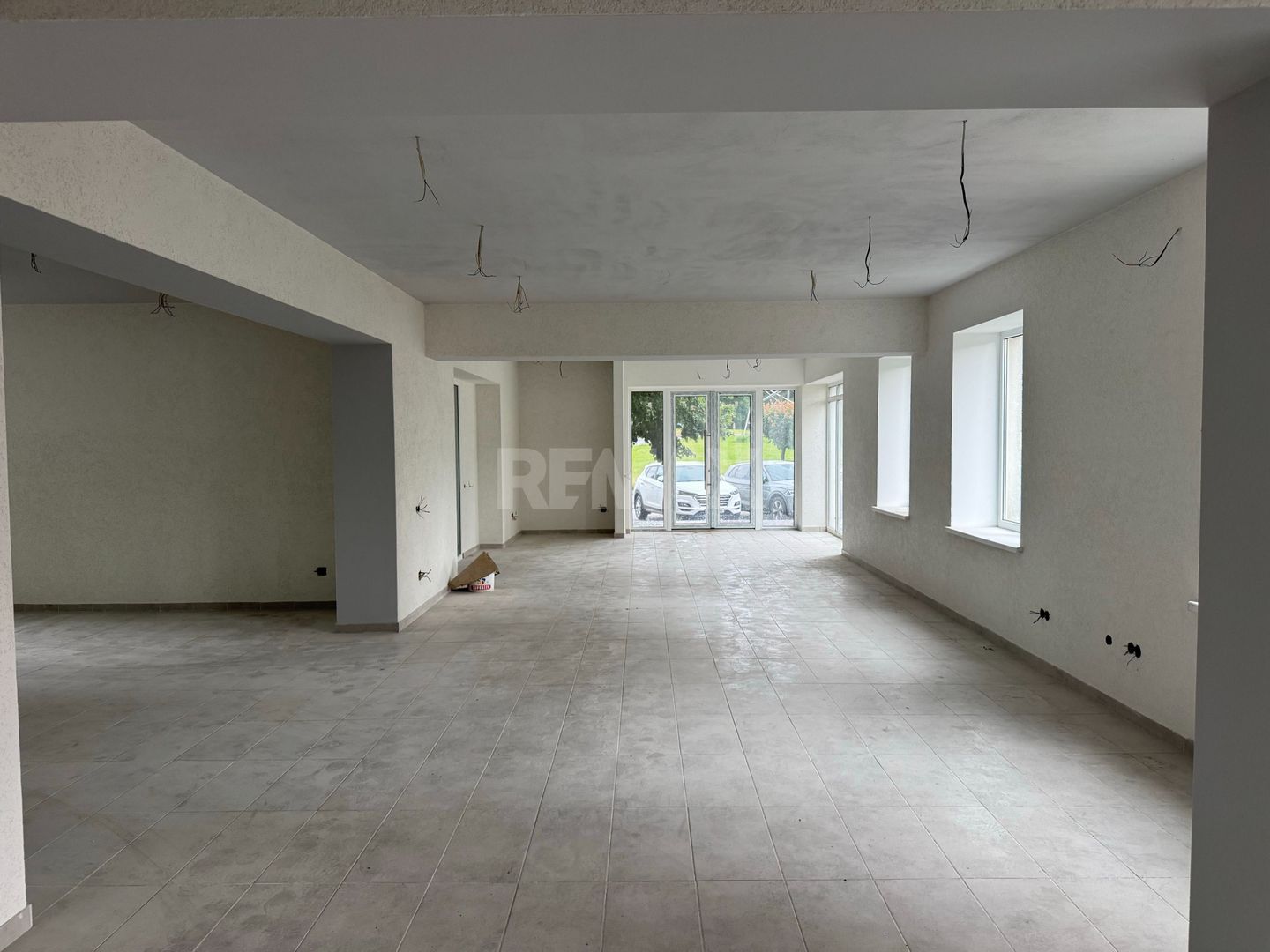 Spațiul comercial in chirie Prima Linie! - imaginea 2