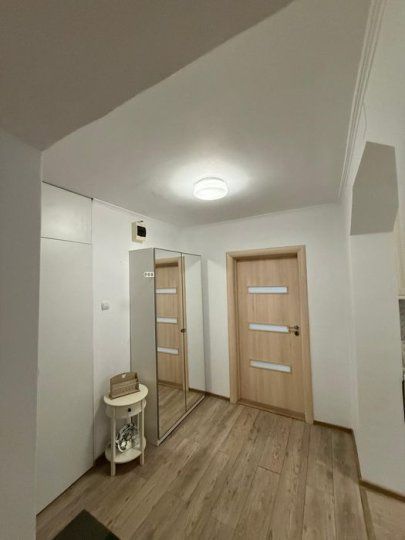 Vand Apartament de 3 Camere Zona Rahova - imaginea 2
