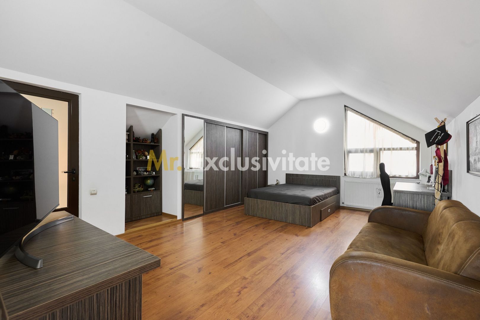 Casa + 305 mp teren curte proprie in zona rezidentiala Gavana - imaginea 8