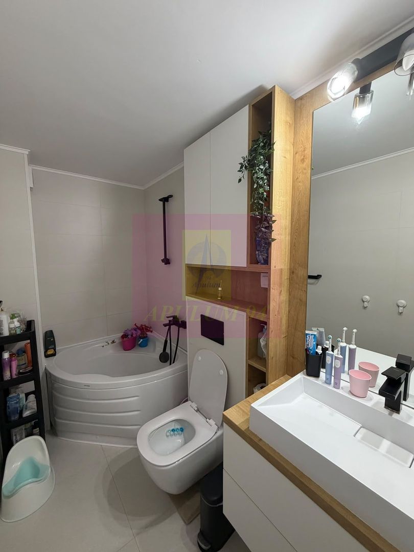 Apartament de vanzare 3 camere Mall Vitan, cu Centrala proprie - imaginea 9