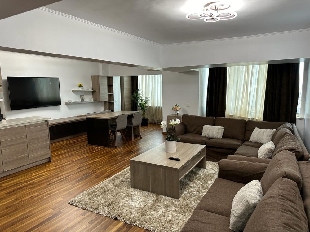 Apartament 2 camere, bdul Unirii , pretabil Booking